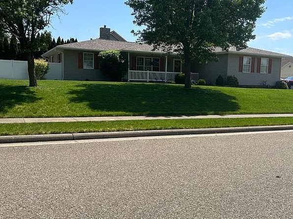 1481 3rd St SE, New Philadelphia, OH 44663