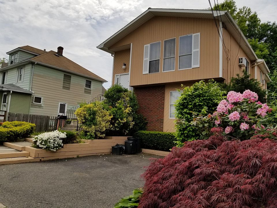 1st image of 48 Lenox Ave