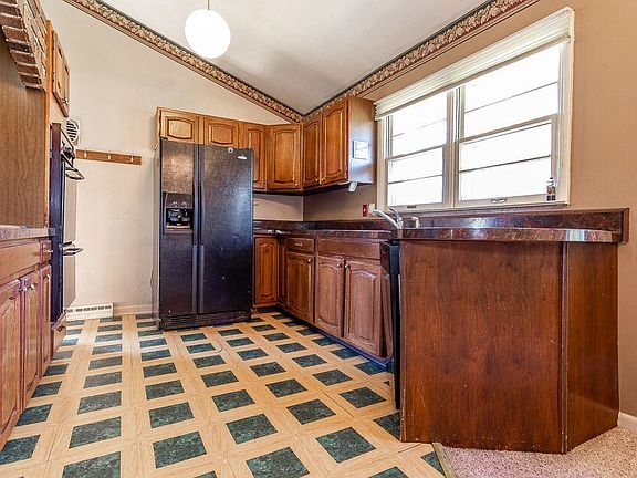 5th image of 4200 Dartmoor Ln