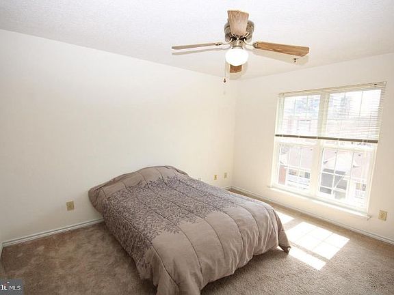 5th image of 1504 Lincoln Way APT 405