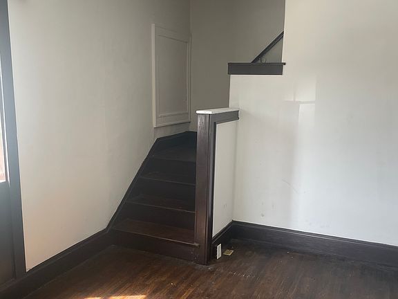 3rd image of 608 E 4th Ave #A