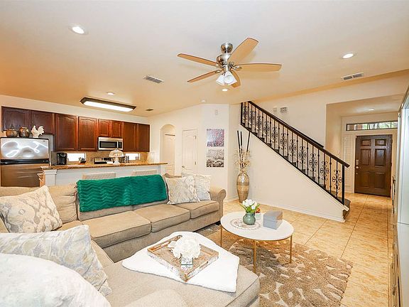 4th image of 9813 Sandhill Dr #31