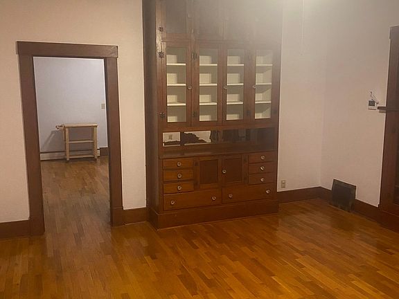 2nd image of 1136 Avenue K
