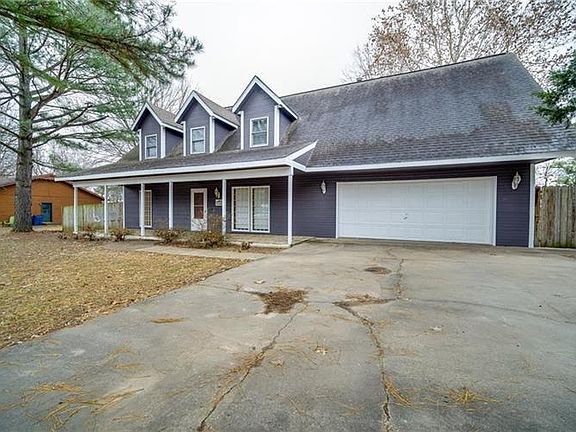 2nd image of 52 Meadowbrook Cir