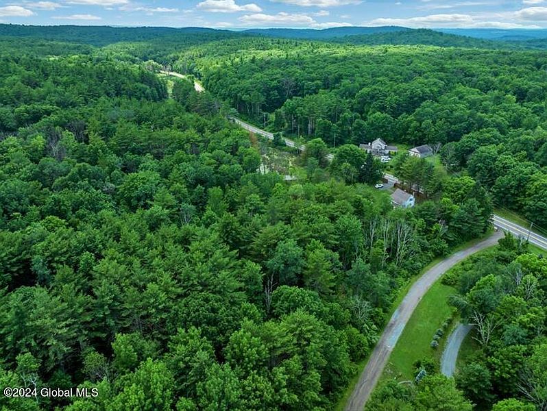 3rd image of 115 Hawthorne Hill Road