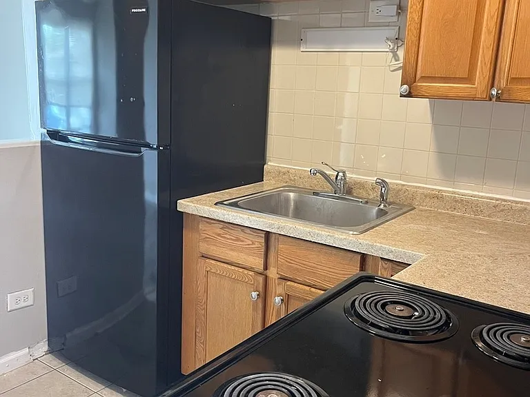 1340 N Main St #A7 — Photo 5