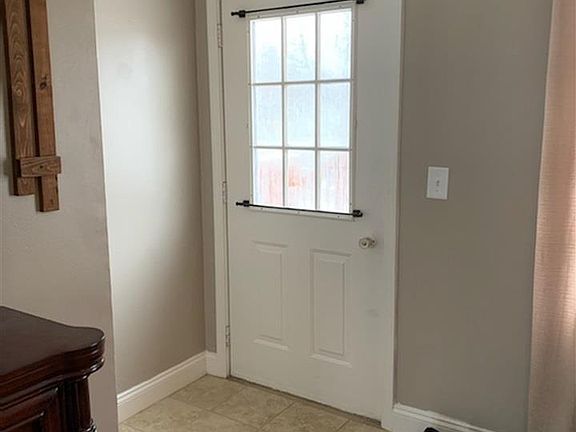 5th image of 5445 Hillier Dr