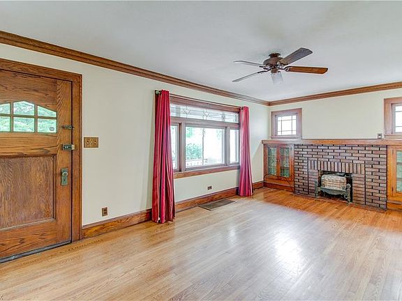 5th image of 4017 W 160th St