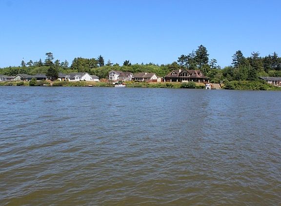 5th image of 320 Ponderosa Loop NE