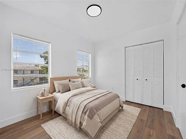 1900 SW 6th St — Photo 10