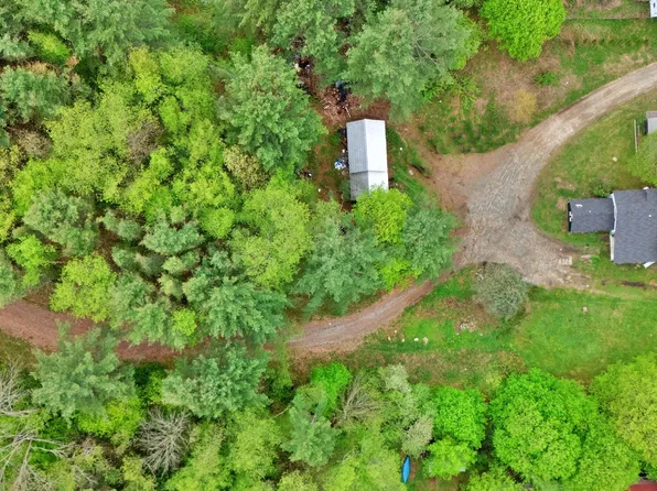 32 S Main Rd, Otis, MA 01253