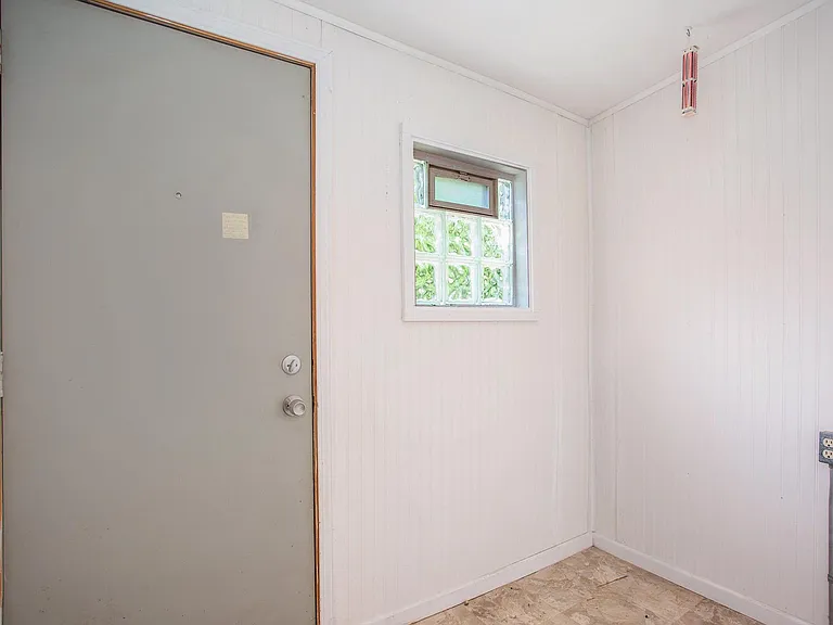 1115 Diamond Ave NE — Photo 15