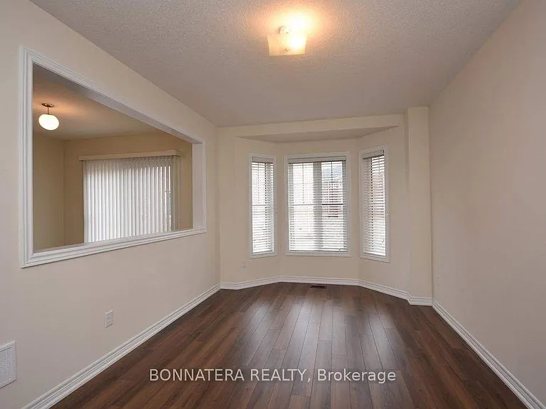 462 Terrace Way — Photo 5