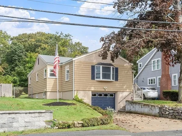 68 Spring Rd, Nahant, MA 01908