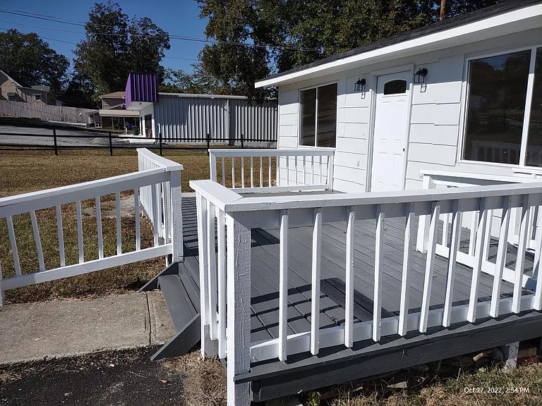 1020 S Main St NE — Photo 12