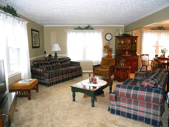 3rd image of 180 Frostwood Dr