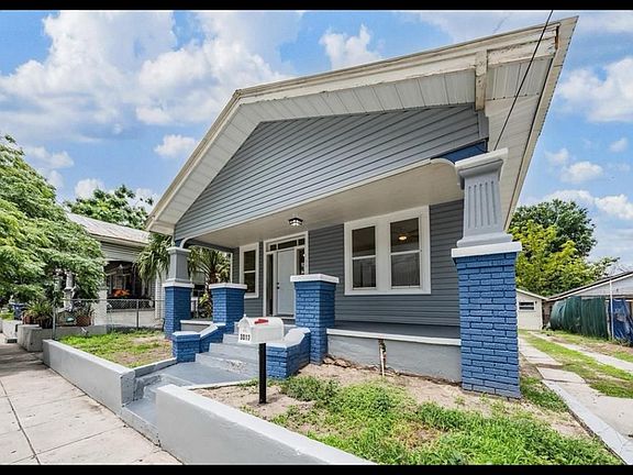 2nd image of 3017 Sanchez St #A