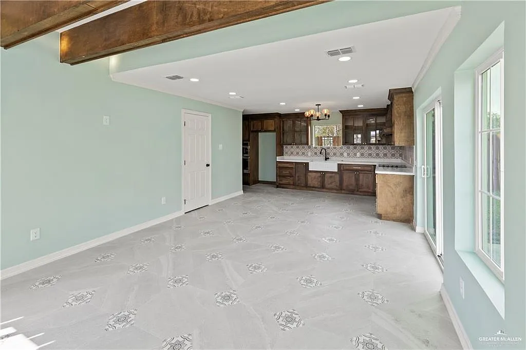 2 bed, 2.5 bath, 1058 sqft, $1,500 — Photo 2