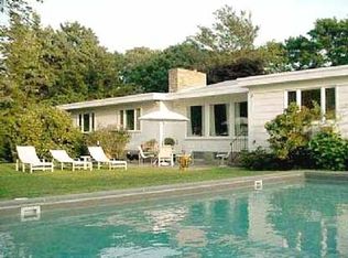 29 Post Ln, Southampton, NY 11968