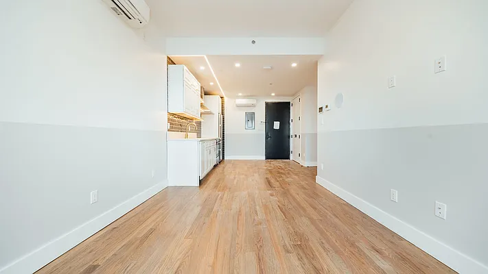 Rented by Nooklyn NYC LLC | media 120
