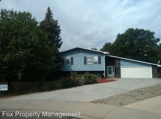 23 University Cir, Longmont, CO 80503