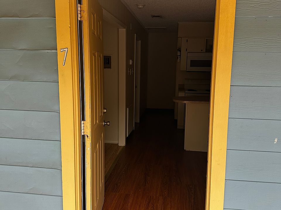 1st image of 213 W California St APT 7