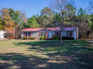 907 Liberty Rd, Alberta, VA 23821