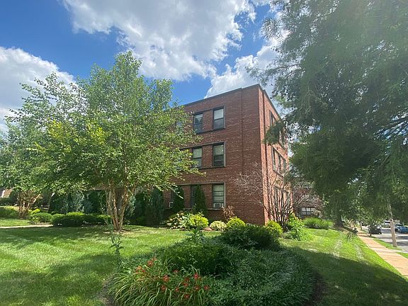 5th image of 6244 Oakland Ave APT 310