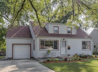 6739 Floyd St, Overland Park, KS 66204