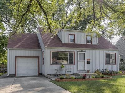 6739 Floyd St, Overland Park, KS, 66204