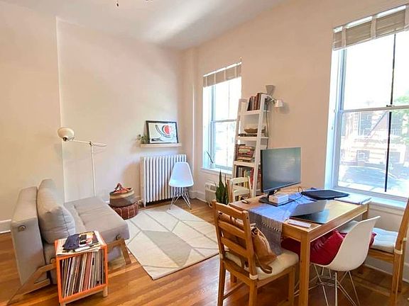 2nd image of 174 Amity St APT 3A