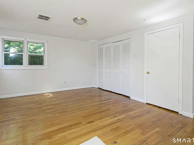 100 Loftus Cir — Photo 17