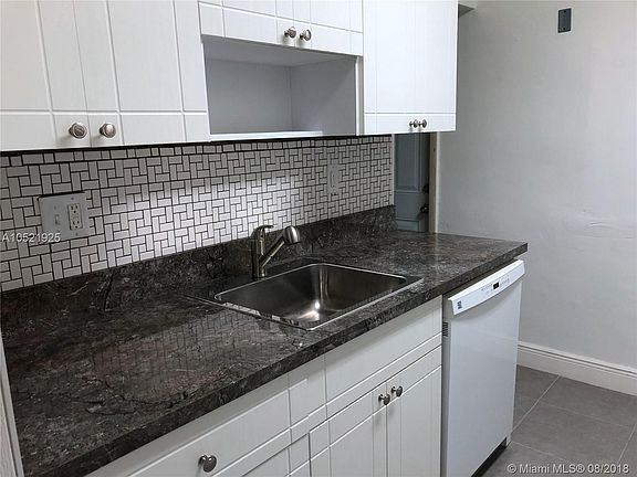 5th image of 7340 S Waterway Dr