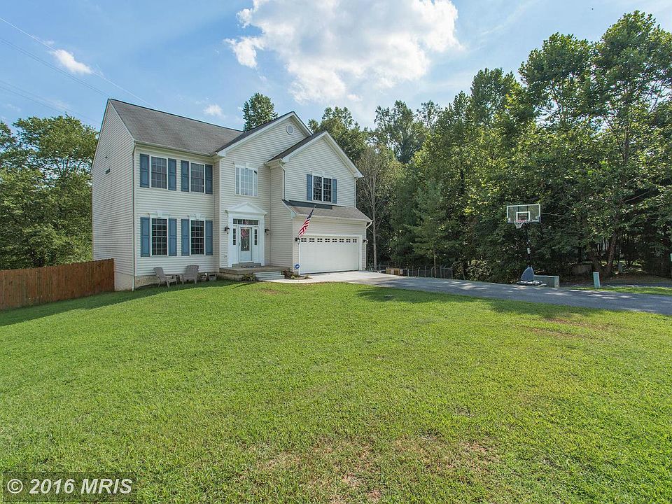1st image of 16 Barclay Ln