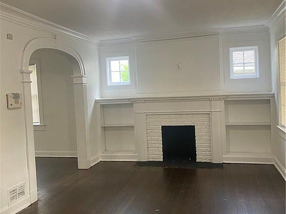 3rd image of 4423 Benton Blvd