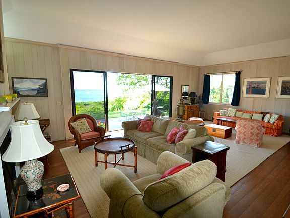 Living Room with wet bar