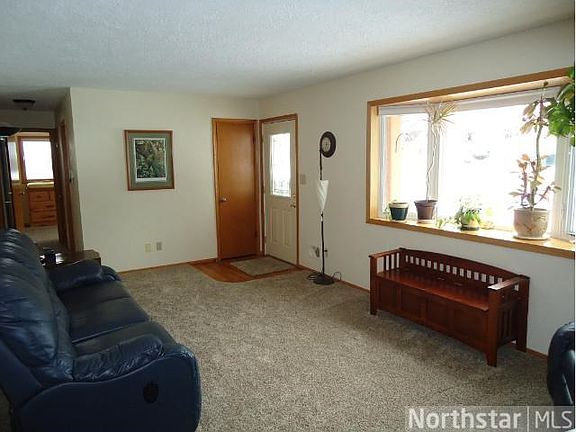 5th image of 714 11th St W