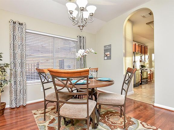 4th image of 9919 Pine Flats Dr