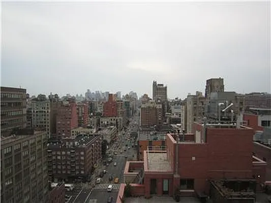 Rented by Sumitomo Real Estate Sales | media 4