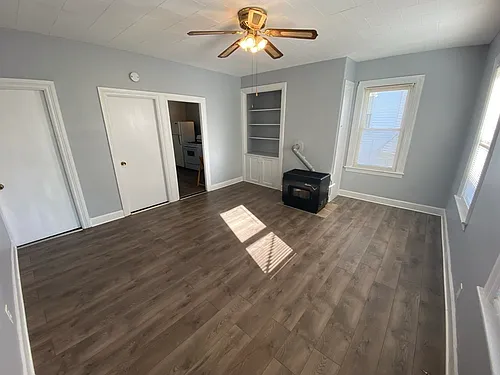 502 4th St #2E Photo 1