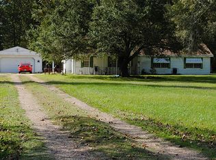 542 County Road 2078, Hull, TX 77564