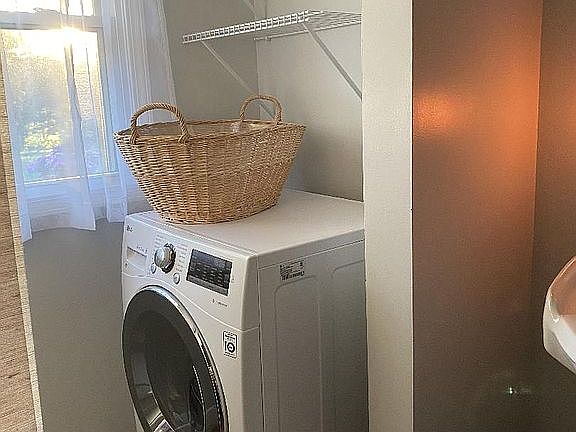 Washer / Dryer Combo Unit