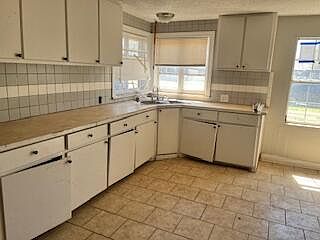 5th image of 2106 35th St