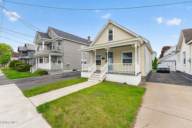 2nd image of 231 5th Street
