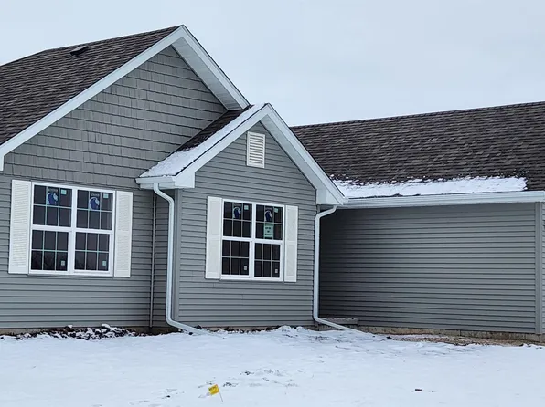 206 Autumnwood Dr, Davis Junction, IL 61020