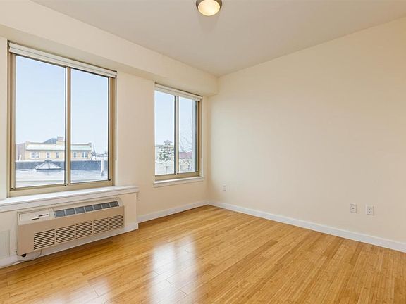 3rd image of 19 Rock St APT 309