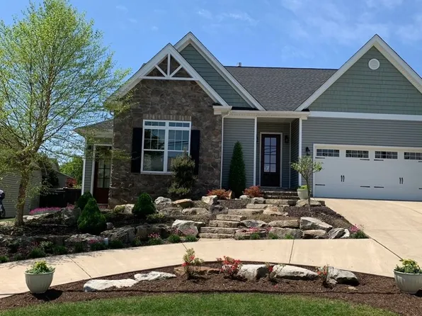 610 Caruthers Ln, Irwin, PA 15642