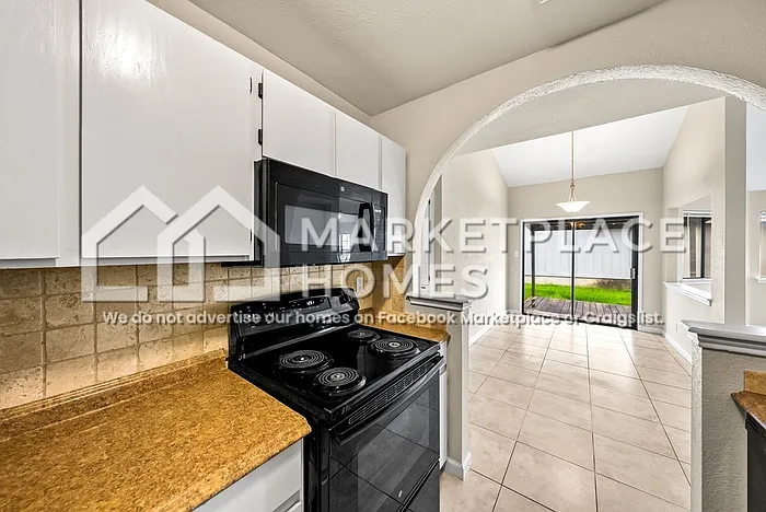 1001 Greenbriar Loop — Photo 10