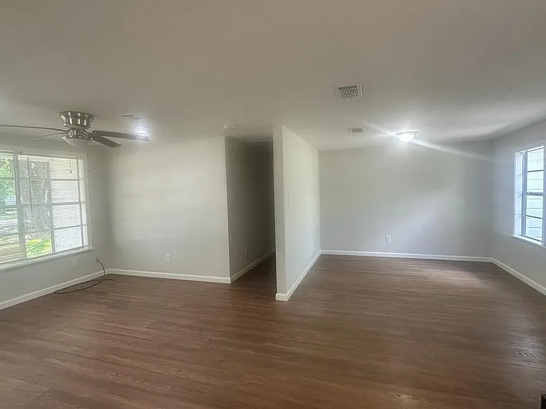 125 Kellum St — Photo 15