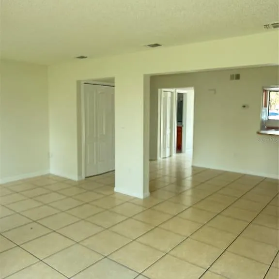 1322 Verona St — Photo 4
